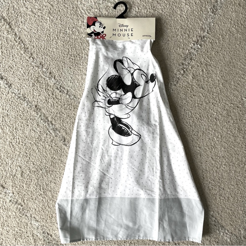 NWT Minnie Mouse Apron